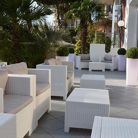 Hotel Mirage Milano Marittima Exterior foto