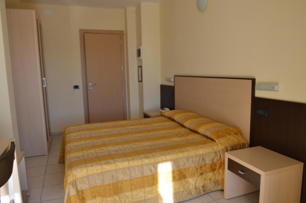 Hotel Mirage Milano Marittima Exterior foto